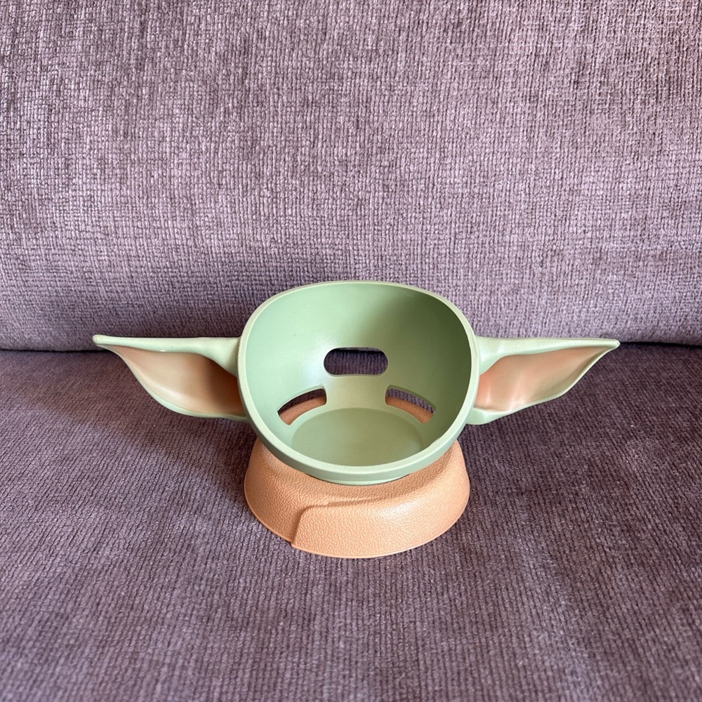 Mandolorian The Child Grogu Yoda Echo Dot 4th & 5th Gen OTTERBOX Holder Mount